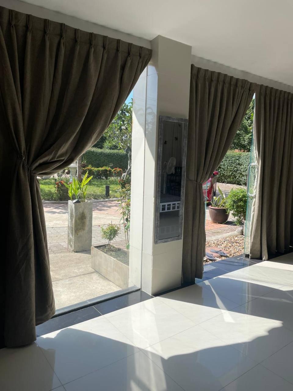 Maikhao Island House Phuket