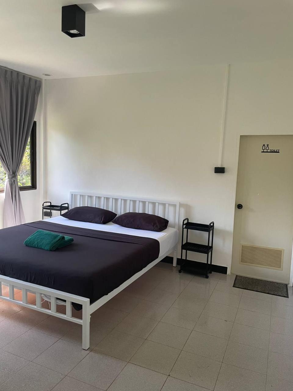 Maikhao Island House Guest house *